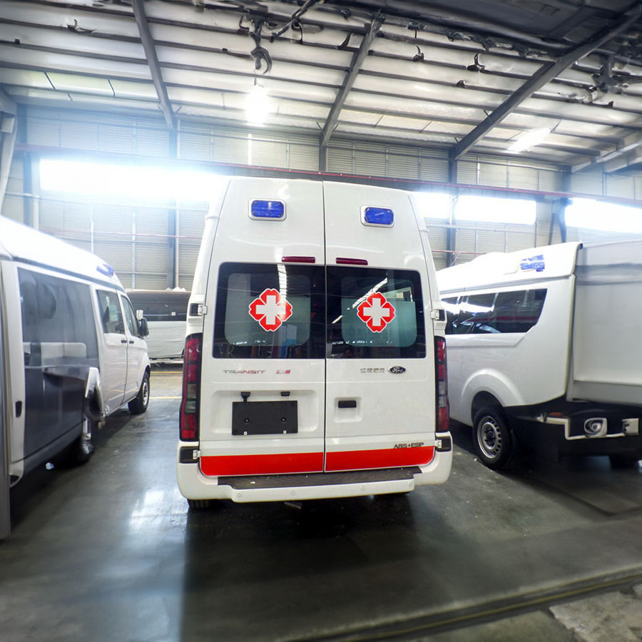 中南大学附属湘雅三医院预约私人救护车转运到长治市潞城市 出租救护车多少钱