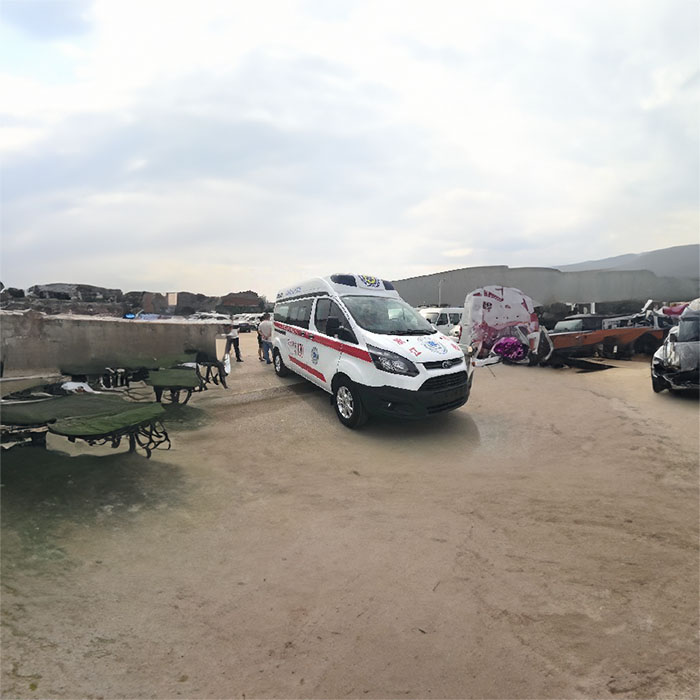 四川省人民医院预约私人救护车转运到周口市市辖区 正规救护车出租哪个公司好