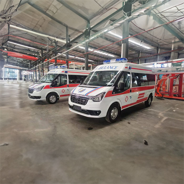 抚州市医院（抚州地区人民医院）租私人救护车到阿坝藏族羌族理县 出租120救护车多少钱