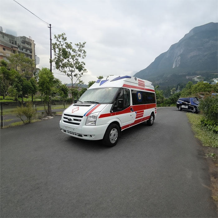 银川市中医院租私人救护车转院到荆州市江陵县 哪里有出租救护车的