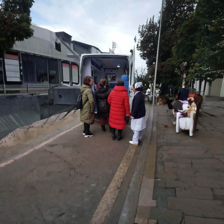 泉州市医院救护车出租到荆州市洪湖市 救护车出租要多少钱