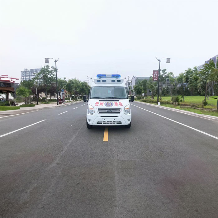 内蒙古医学院第二附属医院（内蒙古医学院二附院）租赁私人救护车到锡林郭勒盟东乌珠穆沁旗 救护车出租一次多少钱