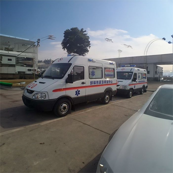 新疆生产建设兵团总医院租私家救护车转院到沈阳市铁西区 专业救护车出租电话多少