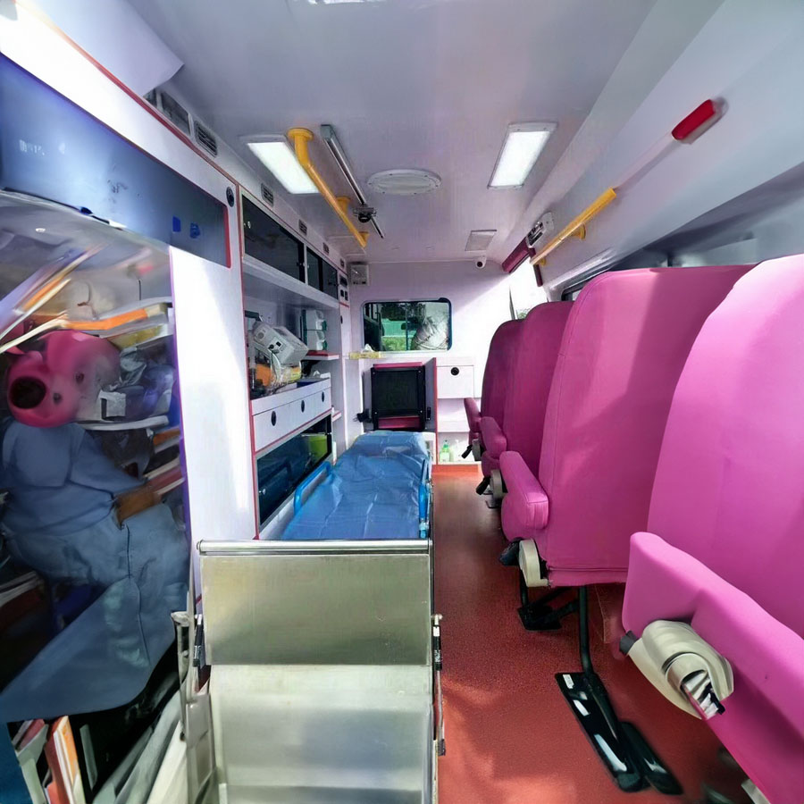 西南医院（中央医院）租赁正规救护车到成都市市辖区 救护车出租多少钱