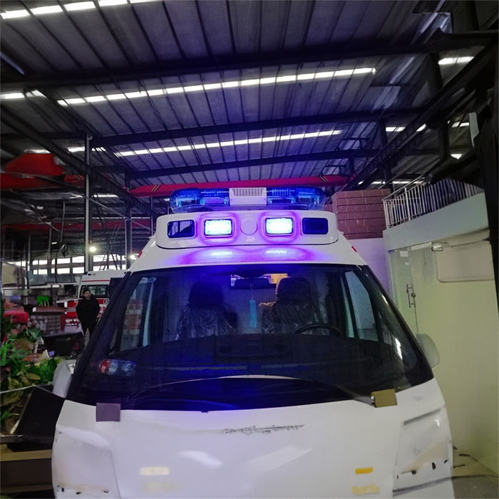 中国人民解放军第二0八医院（208医院）租私家救护车转院到荆门市东宝区 救护车出租 电话是多少钱