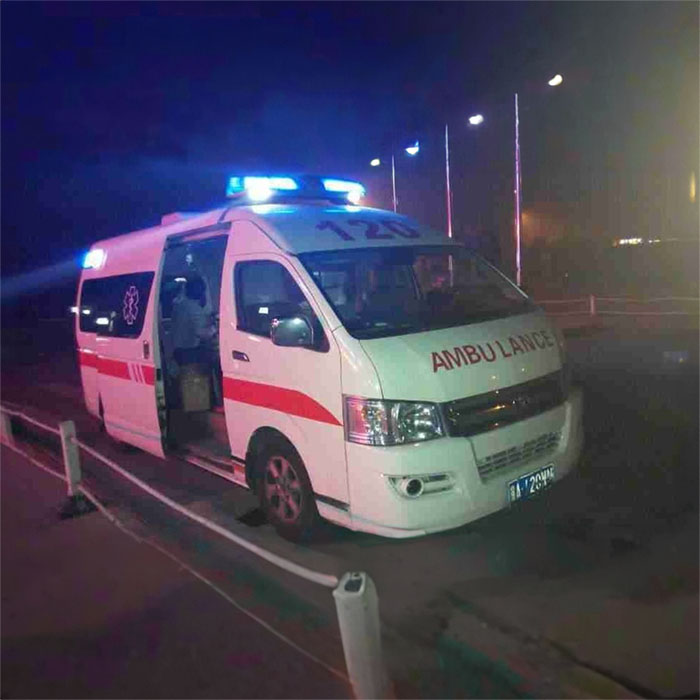 绵阳市中心医院预约私人救护车转运到漳州市龙海市 救护车出租租赁电话是多少