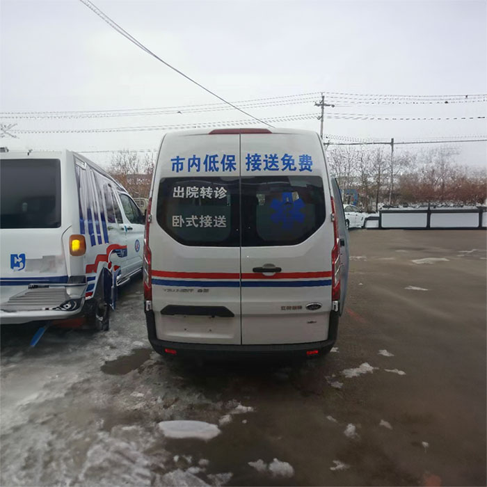 北京积水潭医院租赁私家救护车转院到白山市靖宇县 救护车出租服务 长途转运服务多少钱