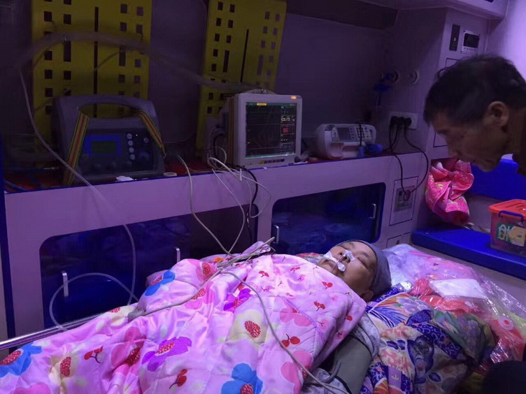 出租私人救护车电话号码