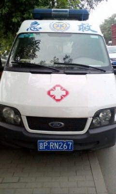 出租救护车