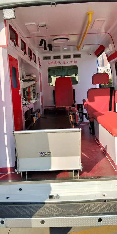 出租私人救护车电话号码