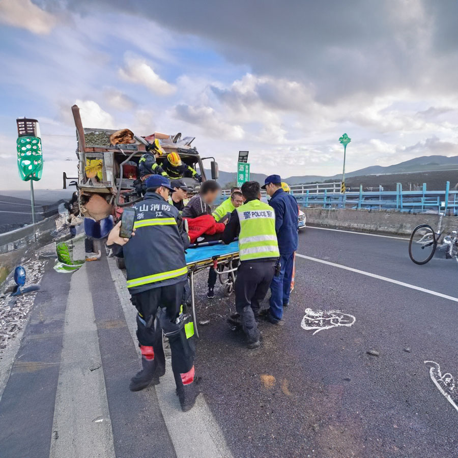 出租私人救护车电话号码