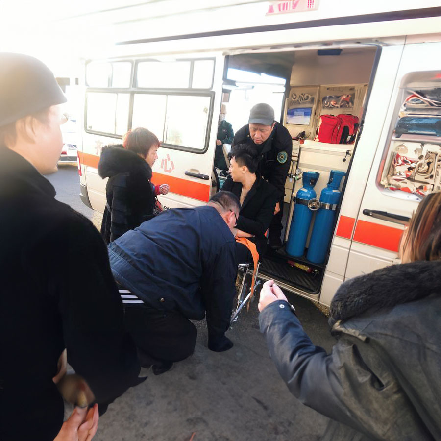 出租私人救护车联系电话