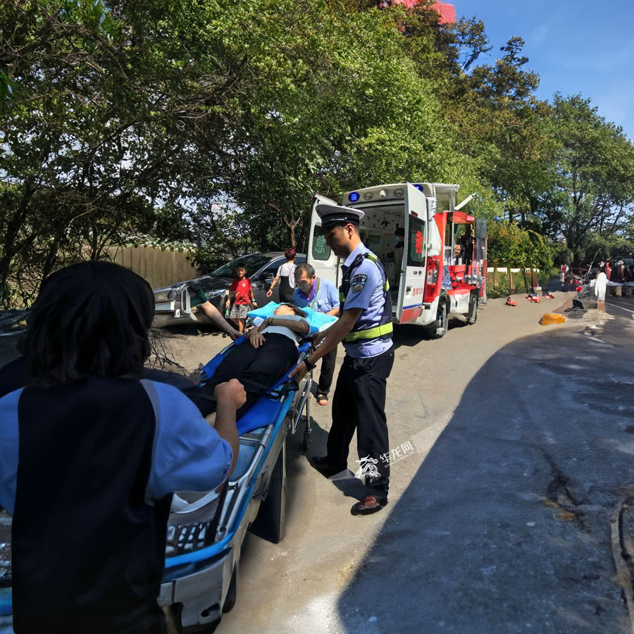 出租私人救护车电话号码