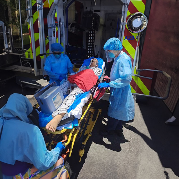 出租私人救护车电话号码