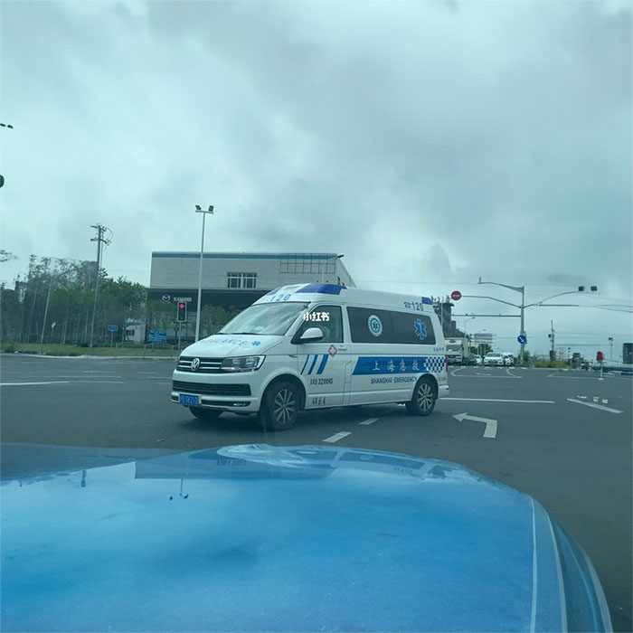 出租救护车
