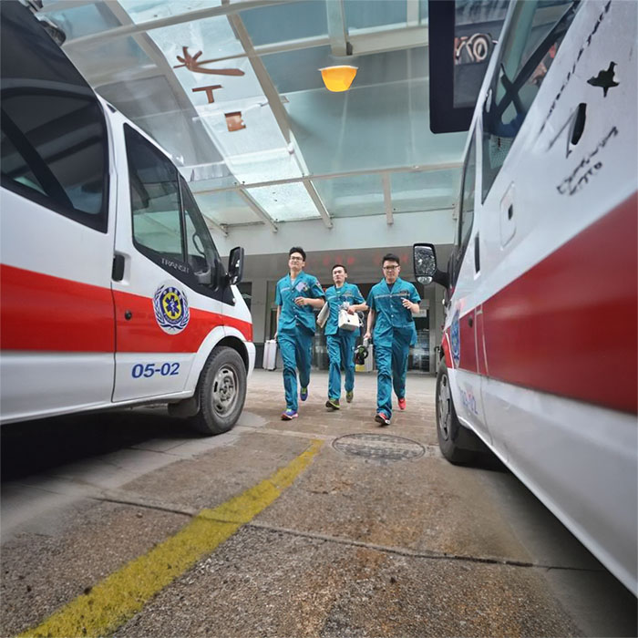 出租私人救护车联系电话